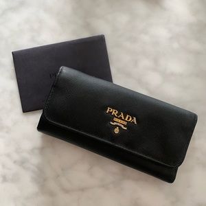 Prada Saffiano Keychain Wallet | black